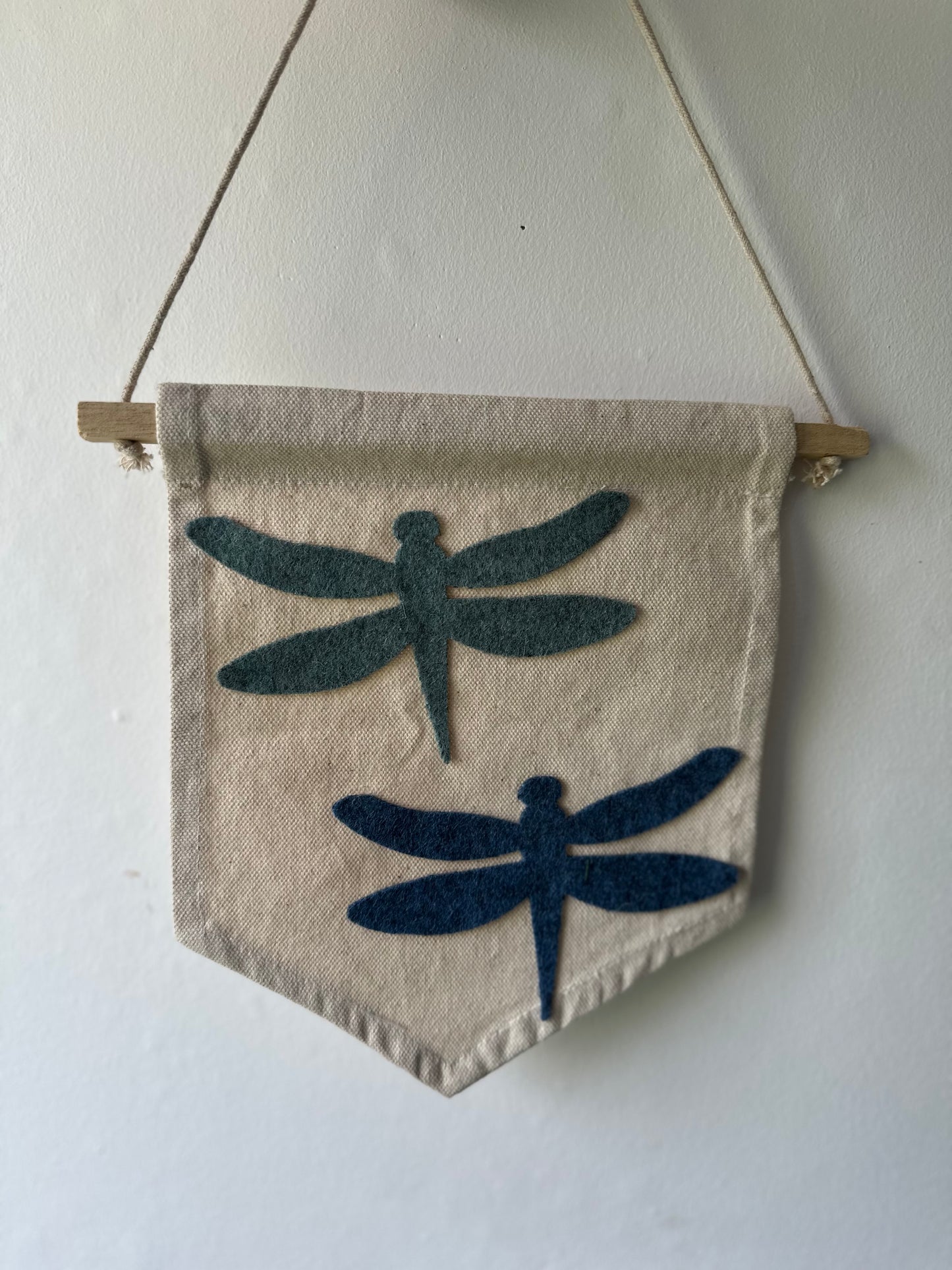Dragonfly pennant wall decor