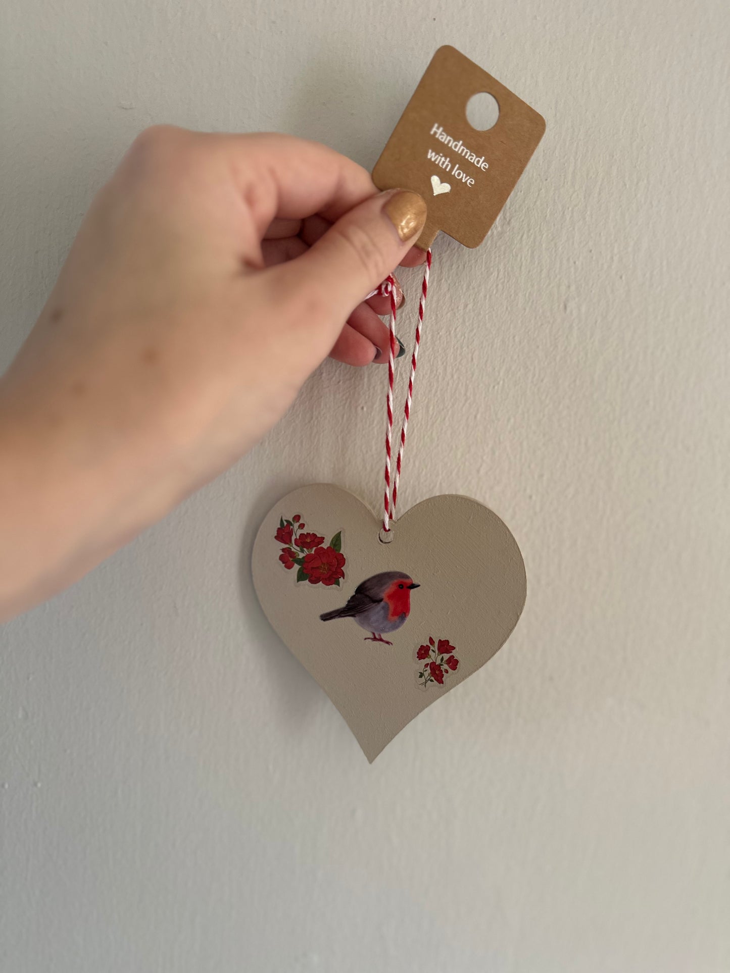 Beautiful Wooden Robin And Roses Hanging Heart