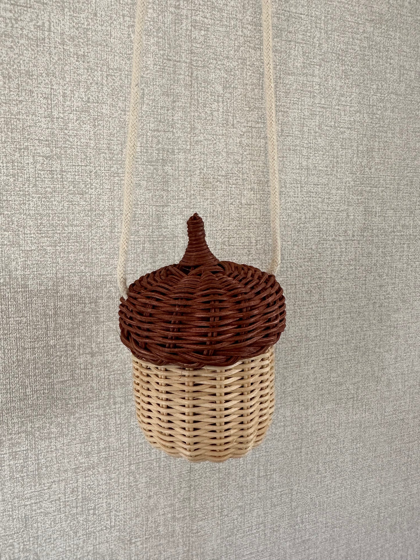 Acorns Rattan Light Brown
