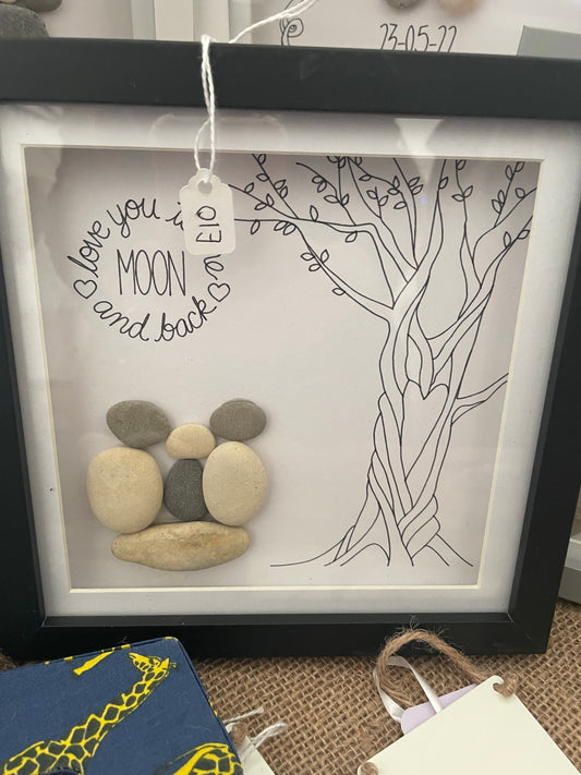 Pebble art box frame ‘I love you to the moon’