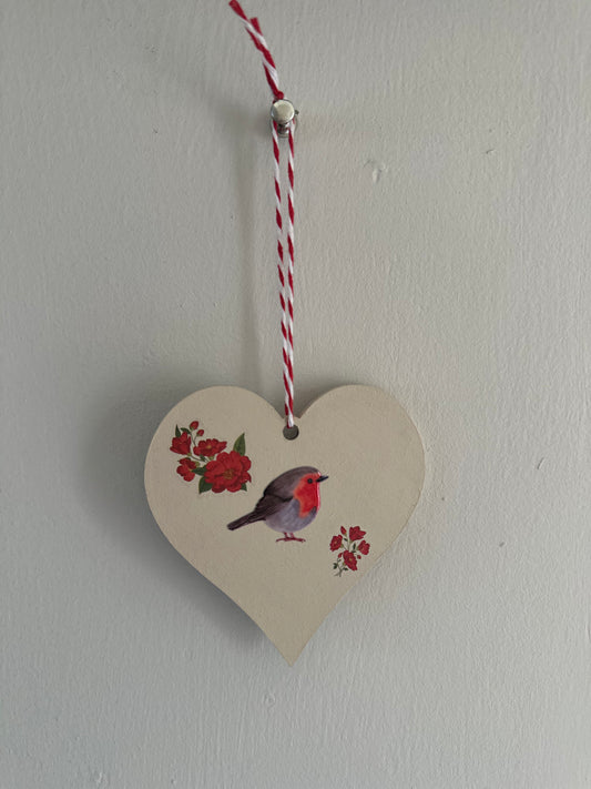 Beautiful Wooden Robin And Roses Hanging Heart